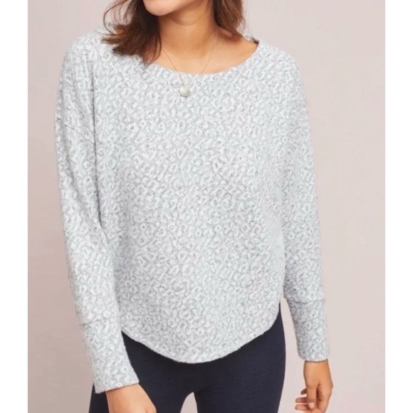 Saturday Sunday Anthropologie Gray White Leopard Print Pullover Sweater Size XS - Picture 2 of 15